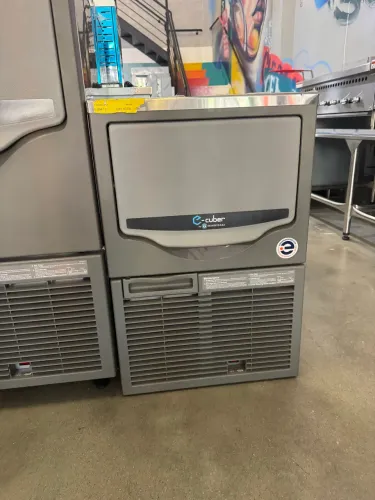 Máquina de fabricadora de gelo 220v Nova