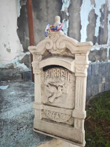 Caixa de correio de ferro fundido