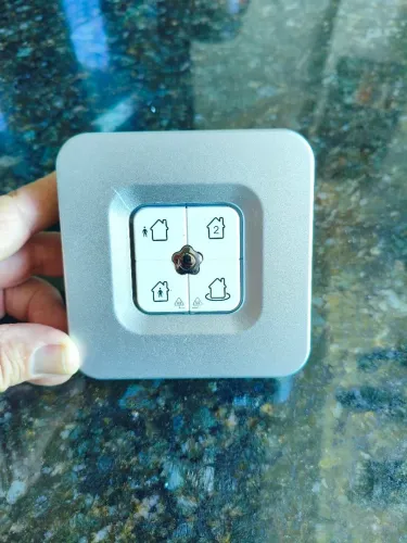 Controlador de casa inteligente VERISURE