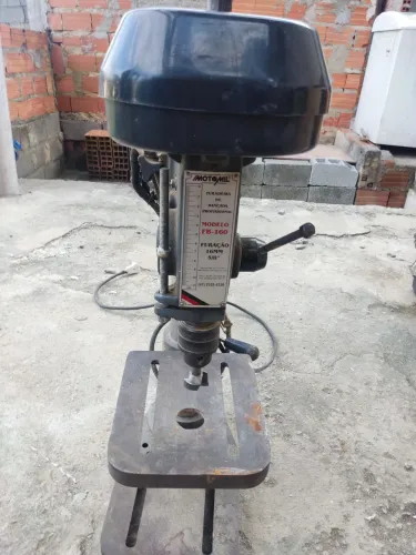Furadeira de bancada motomil 