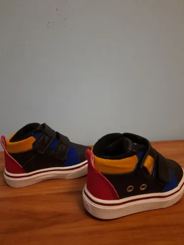 Tênis Infantil Colorido - Conforto e Estilo!