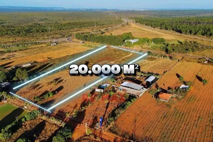 Beira da Pista com Galpão - região em alta valorização