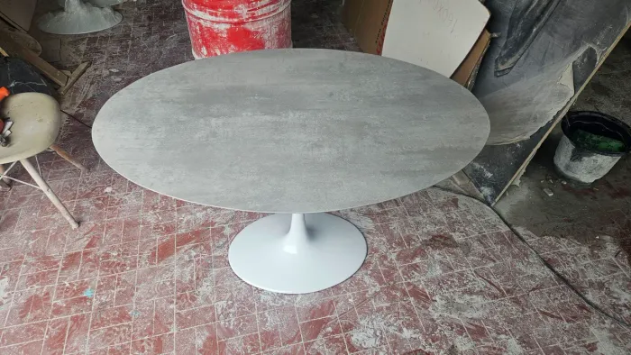 Fabricamos mesa saarinen tulipa + tampo oval 1.20x0.80 mdf cimento queimado 