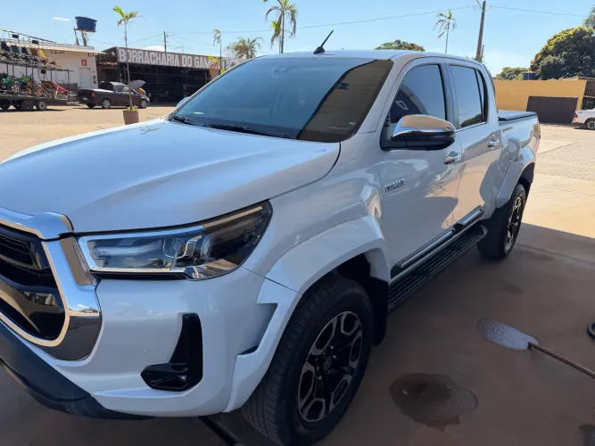 Toyota Hilux CD SRX Plus 4X4 2.8 TDI Die. Aut. 2025