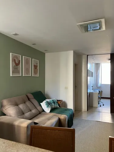 Lindo Apartamento Mobiliado com 2 Quartos (1 Suíte) na Silveira Martins