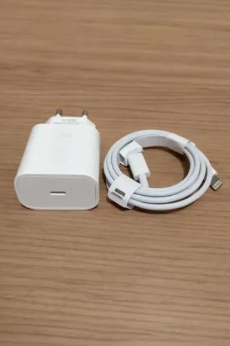 ? Carregador 40W Super Rápido para iPhone - Novo, Potência Máxima!