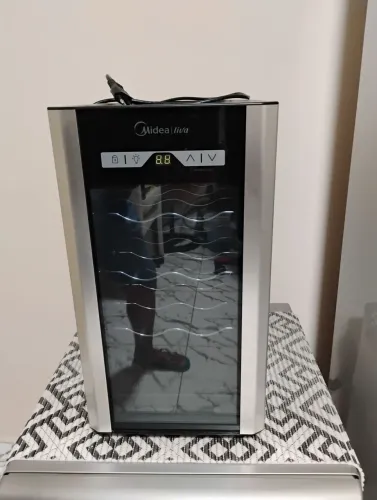 Adega climatizada Brastemp 8garrafas