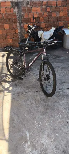 Aro 29 cubo k7 freio hidráulico mt200 e suspensão com trava