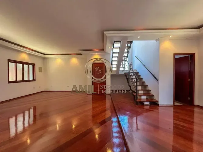 RA AMIL vende Casa em Condomínio, Sobrado, 4 quartos sendo 1 suíte, 250m², Urbanova, SJC.