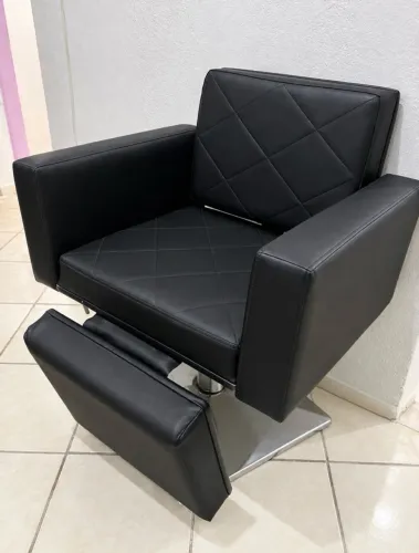 Vende se Cadeira de cabeleireiro ou barbeiro