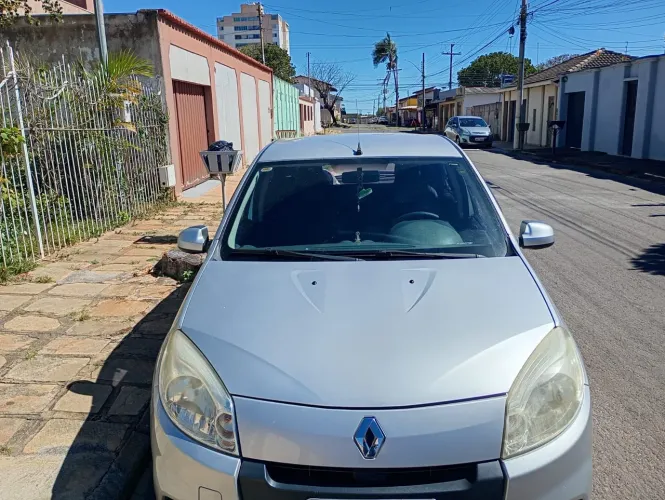 Renault Sandero Expression Hi-flex 1.0 16V 5P 2012
