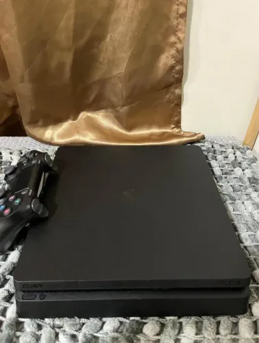Playstation 4 Slim 1TB