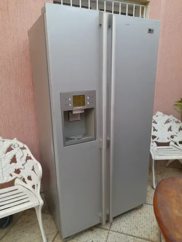 Geladeira 2 portas em inox