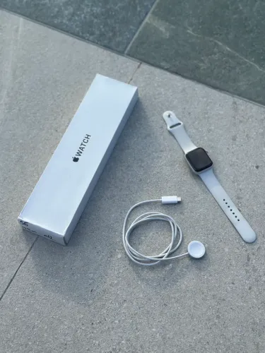 Apple Watch SE - GPS+LTE - 2° Gen - 40MM - Seminovo