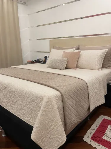 Cama Queen com Massagem