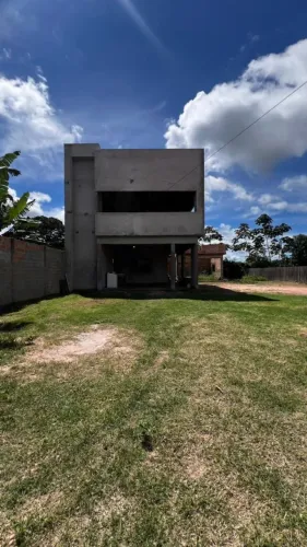 CASA DE ALTO PADRÃO EM CONSTRUÇÃO NO PLANALTO SÃO JOSÉ
