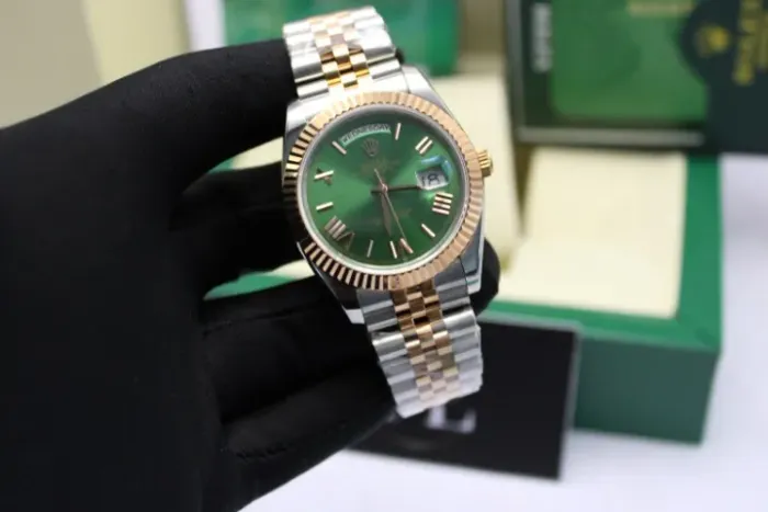 Relógio Rolex Day-Date 40mm Aço Bicolor Linha C - Base ETA - Safira - Novo na Caixa