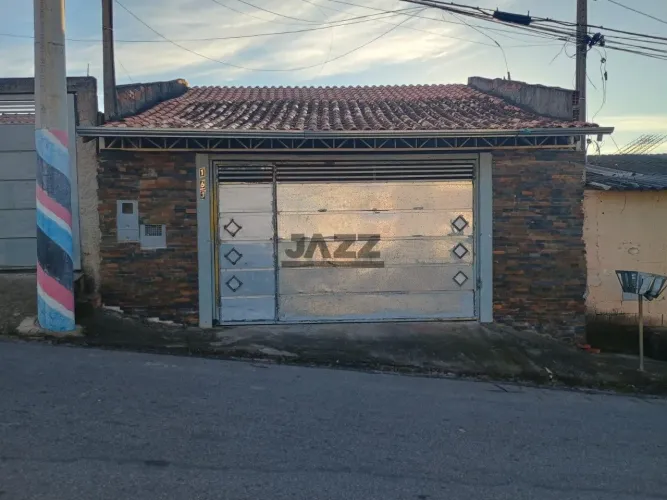 Casa / Sobrado em Conjunto Residencial Araucária