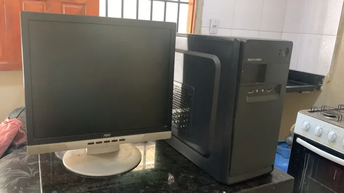 Monitor com defeitos
