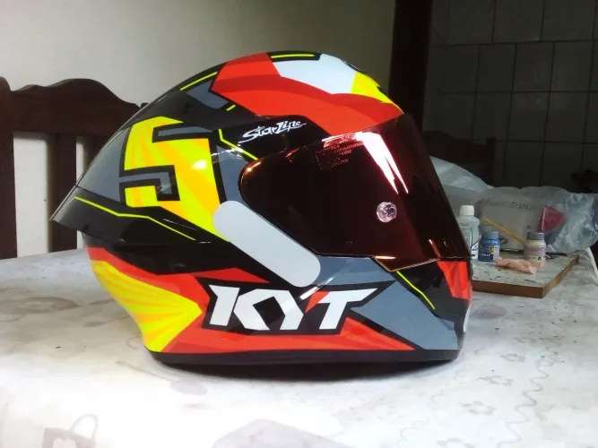 Capacete KYT n 58 Jaume Masia novo 