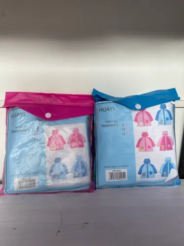 Capa de Chuva Impermeável Infantil com Capuz e Botões 