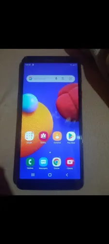 Vende se um celular