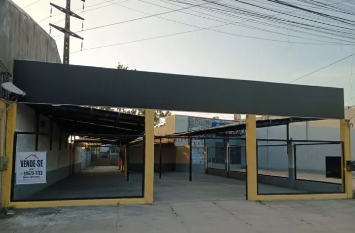 Vendo 2 pontos comercial total de 690m2 em Capanema