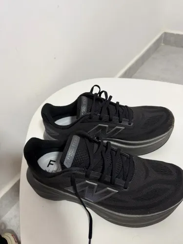 Tênis New Balance Fresh Foam x More V6 Masculino - Preto+Cinza