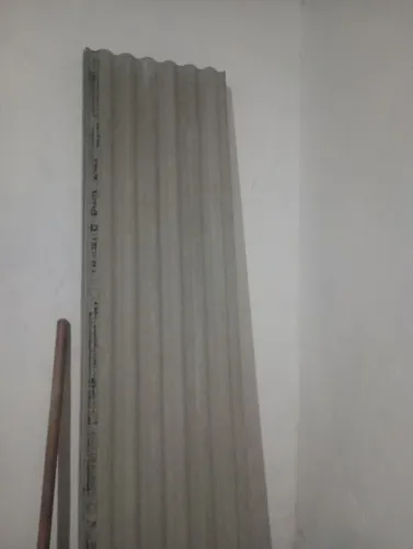 16 telhas novas,1grade ,1virga, duas peça de 5 metros 2 saco de cimento 1 carrinho de mão 