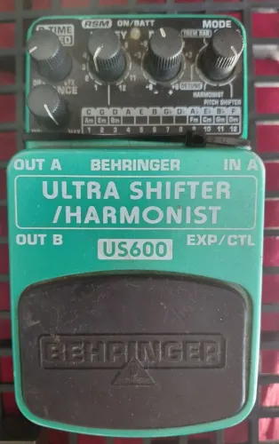 2 unidades Behringuer US600 ultra shifter (ALTERNATIVA BARATA PRO PEDAL DROP DA DIGITECH)