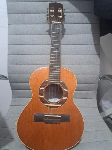 Oportunidade Cavaquinho Luthier semi jovo