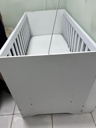 Berço com colchão que vira cama 