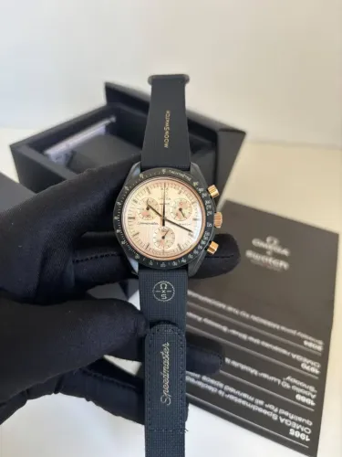 Omega x Swatch Bioceramic MoonSwatch "Mission to the Moon 1969"