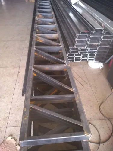 Estruturas para posto e galpão 