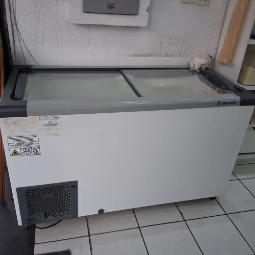 Freezer Metalfrio para comercio