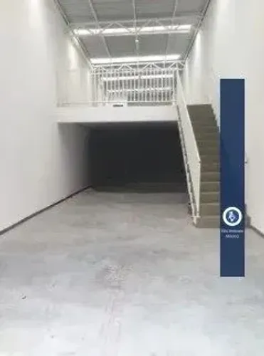 Galpão na Mooca, 200m², 2 Banheiros