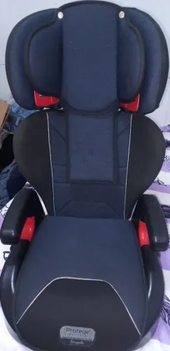 Cadeirinha para criança em carro