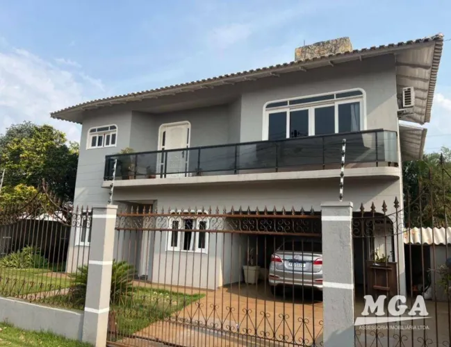 Sobrado com 4 dormitórios à venda, 282 m² por R$ 1.400.000,00 - Jardim Ipê - Foz do Iguaçu