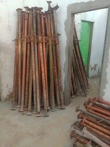 Escoras metálicas tamanho padrão