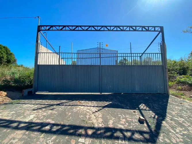 Aluga-se Galpão Comercial  Bairro Angelim