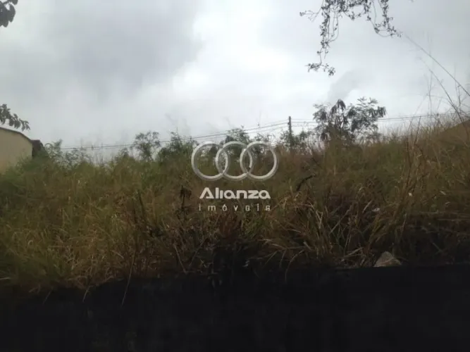 Lote para locação no Belvedere.
