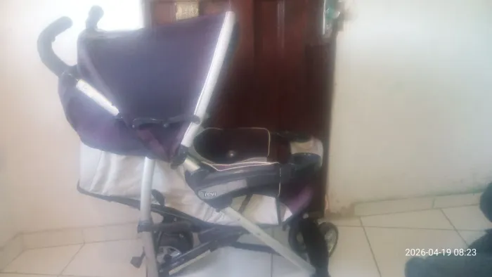 Vendo esse carrinho de bebe