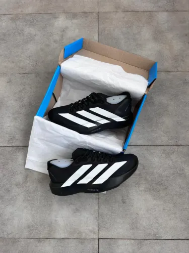 Tênis Adizero preto com branco com placa 38 ao 43