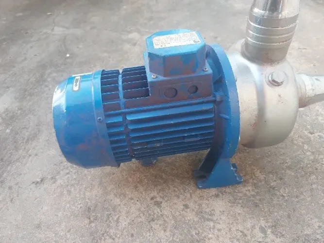 Bomba irrigação fazenda