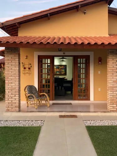 CASA À VENDA NO CONDOMÍNIO NOSSA SENHORA MÃE RAINHA-POMBOS/PE