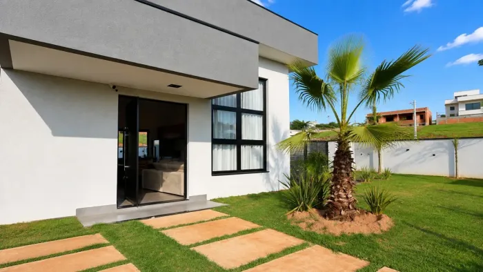 Casa mobiliada com 3 suítes e piscina à venda no Riviera de Santa Cristina XIII ? Setor Ia