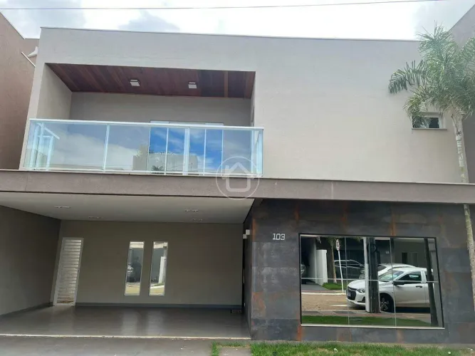 SOBRADO COM ARMÁRIOS E SOBRA DE TERRENO