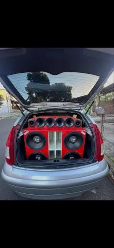 Som automotivo tr620