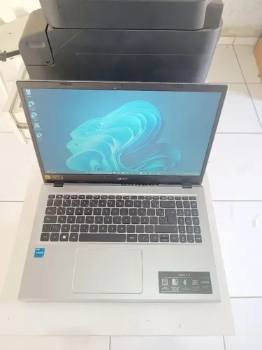 Notebook Acer i3 12° geração SSD NVMe 512GB, 8GB RAM GHz 4800, 8 núcleos 8 threads