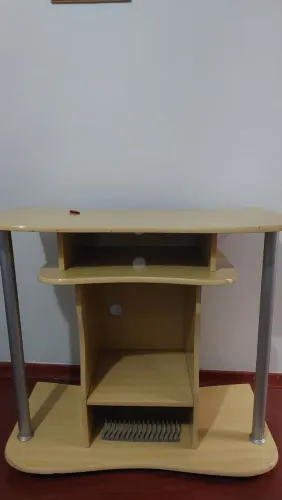 Rack para sala/TV com suporte para CDs